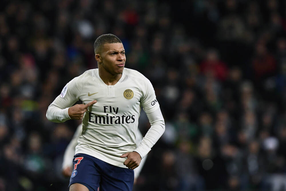 探路者6.8亿收购双芯企：芯片版图再提速 打开增长新空间